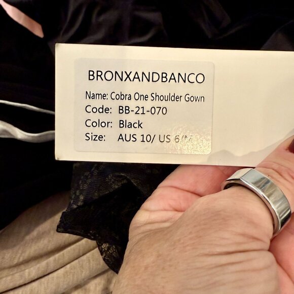Bronx and Banco Cobra One Shoulder Gown NWT - Size 6 - Picture 4 of 11